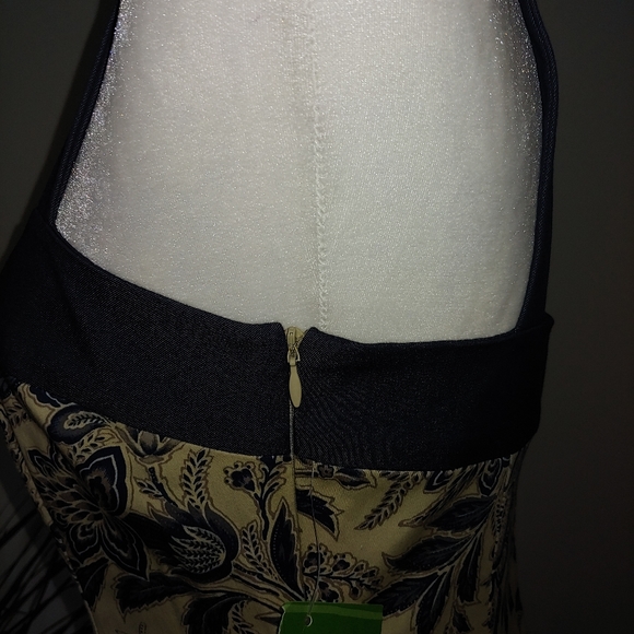 Dress by Citrine - Picture 5 of 11